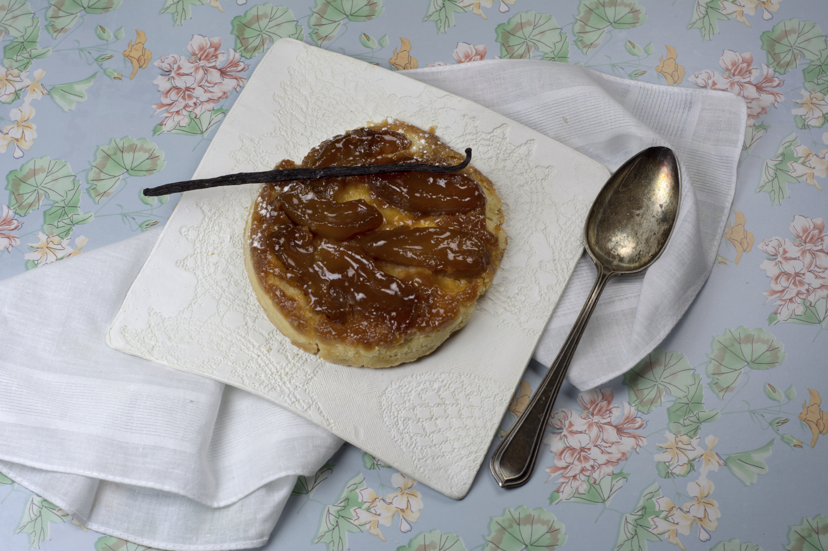 Pudin de manzana, canela y caramelo