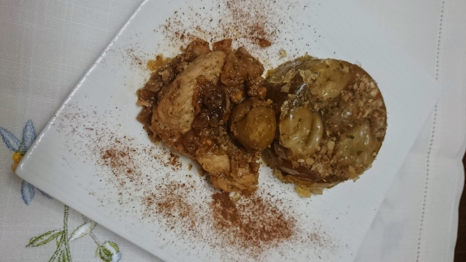 PULARDA EN SALSA DE HIGOS CON GELATINA DE CASTAÑAS Y CANELA