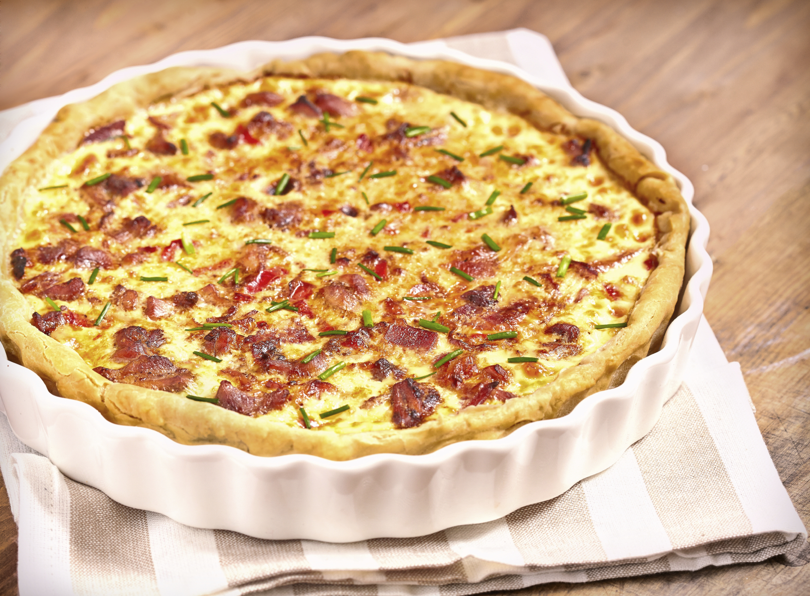 Quiche de jamón york, queso y nata