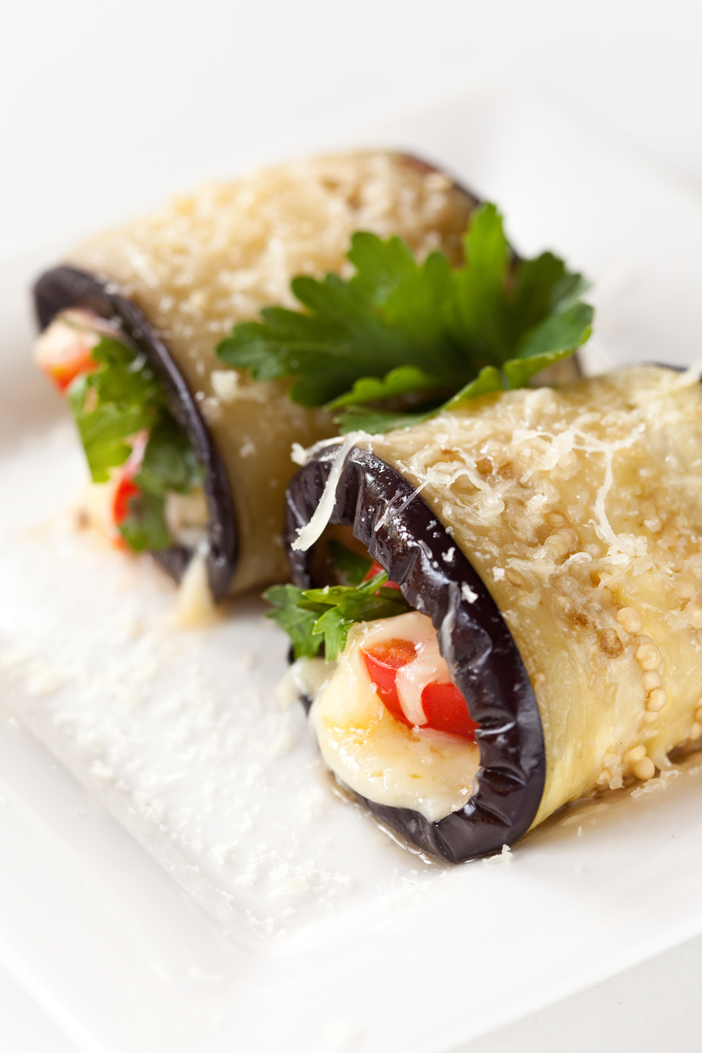 Rollitos de berenjena con queso/tofu/tomate