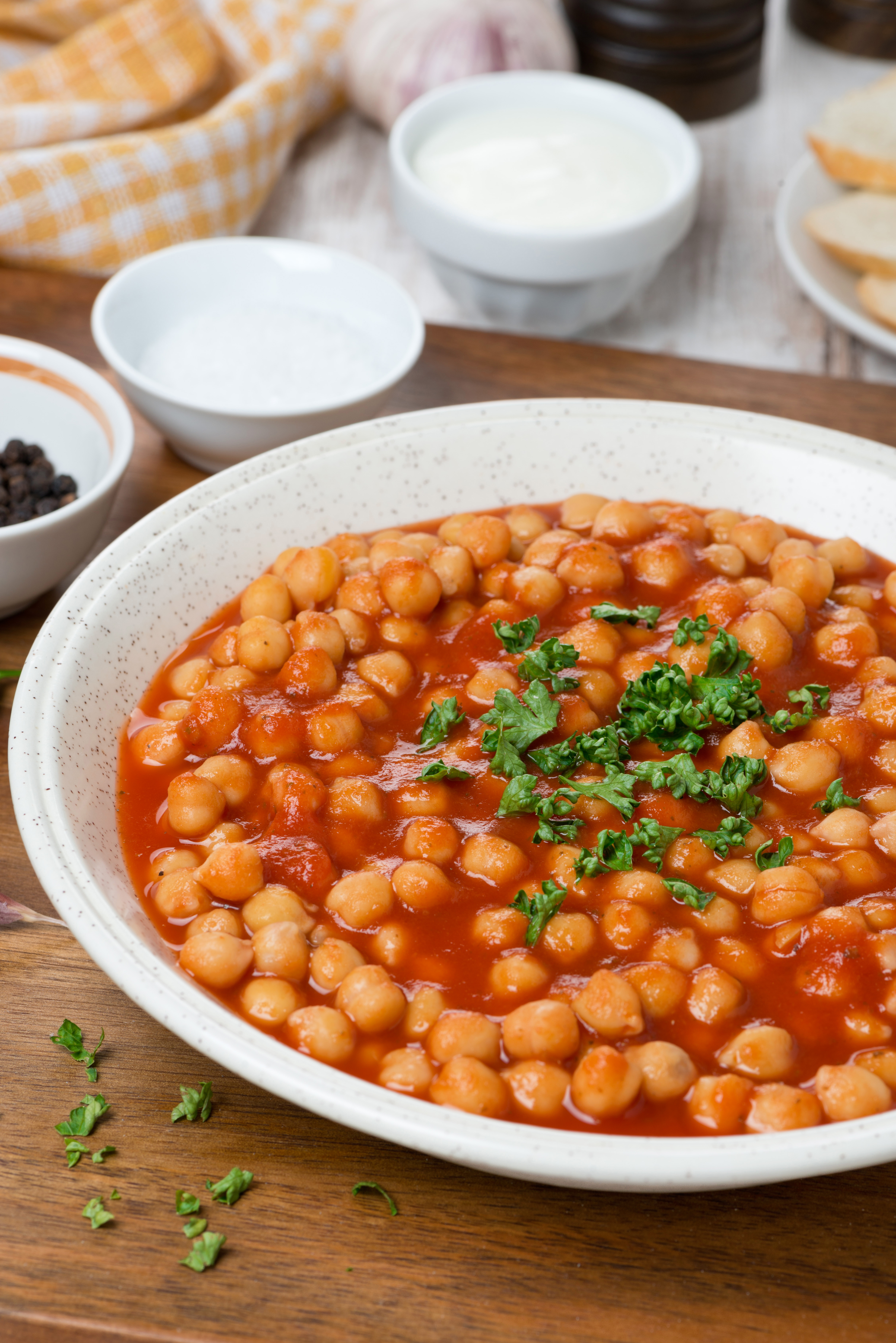 Garbanzos en salsa de tomate