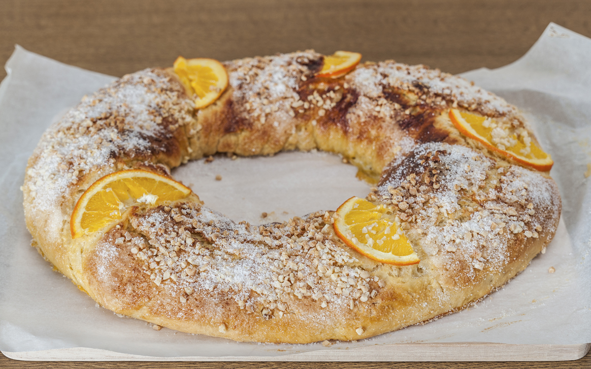 Roscón de Reyes con naranja