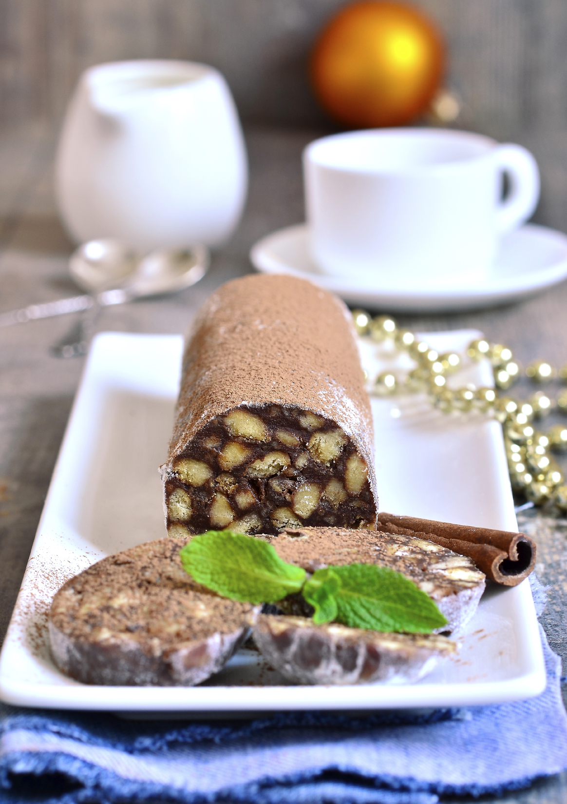 Salchichón de chocolate y galletas