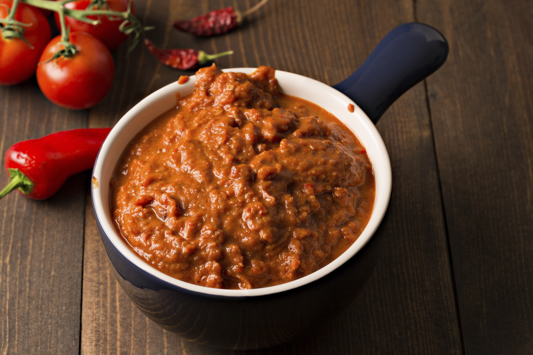 Salsa de carne con pimientos y tomate