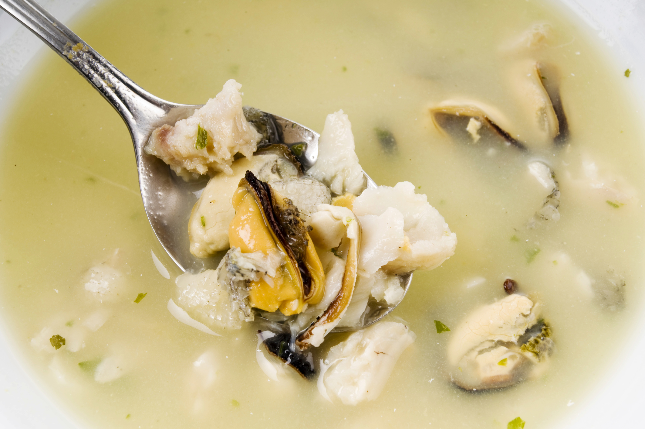 Sopa de bacalao con mejillones