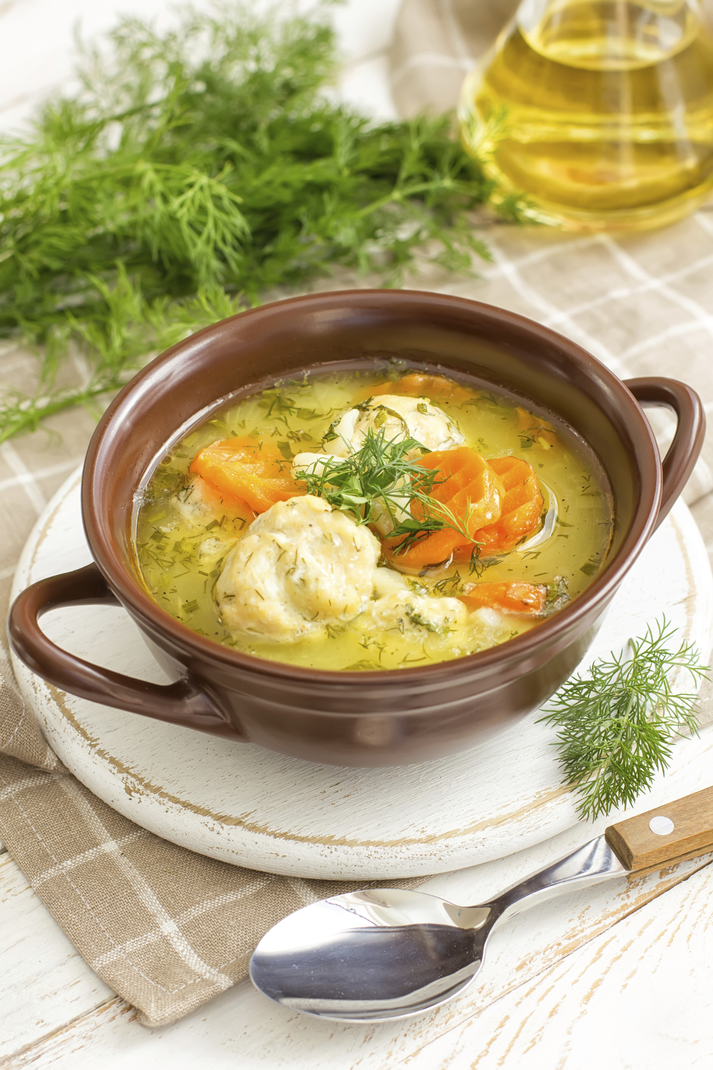 Sopa de bolas de carne picada