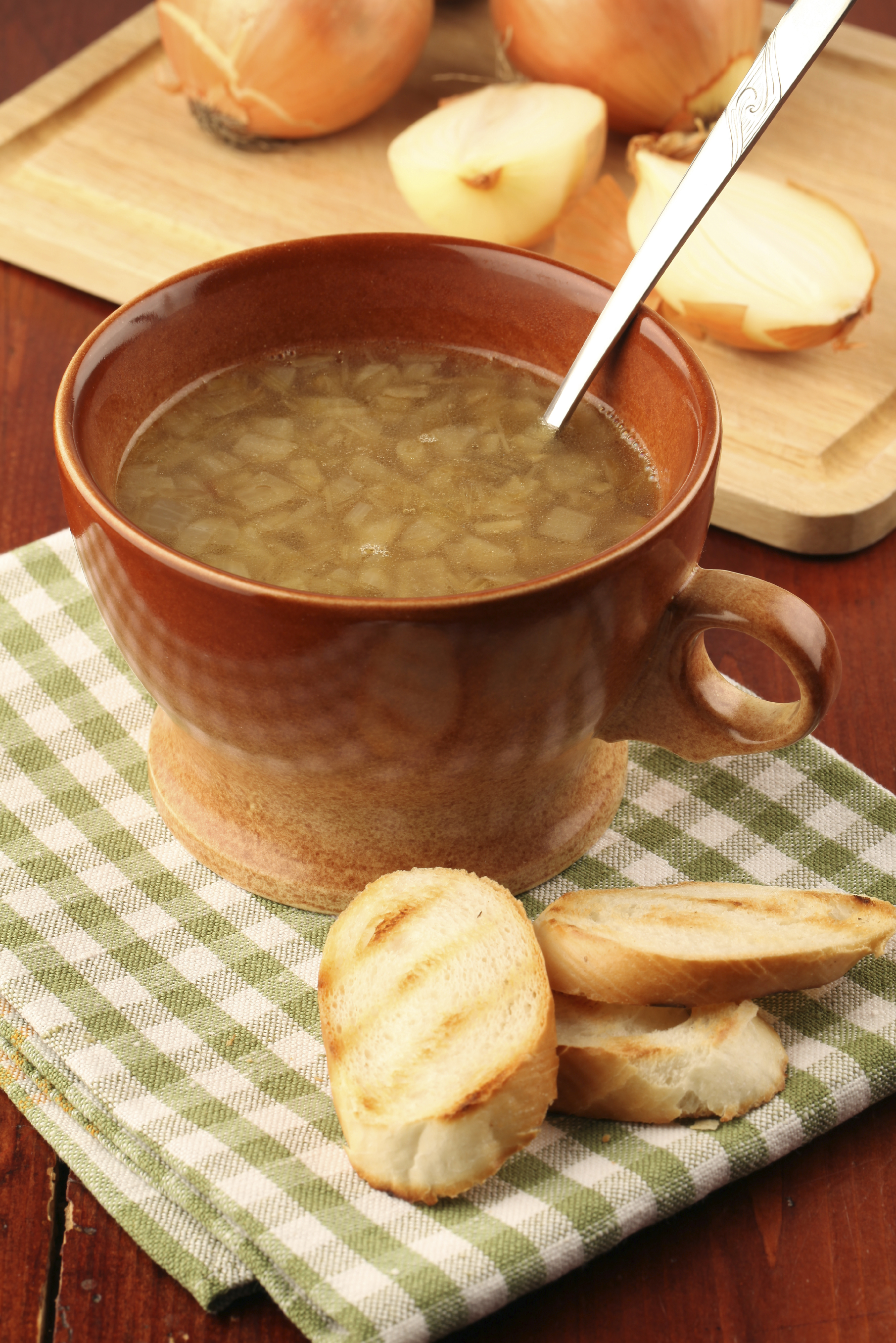 Sopa de cebolla a la francesa