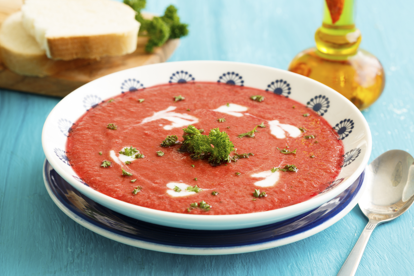 Sopa fácil de tomate con apio