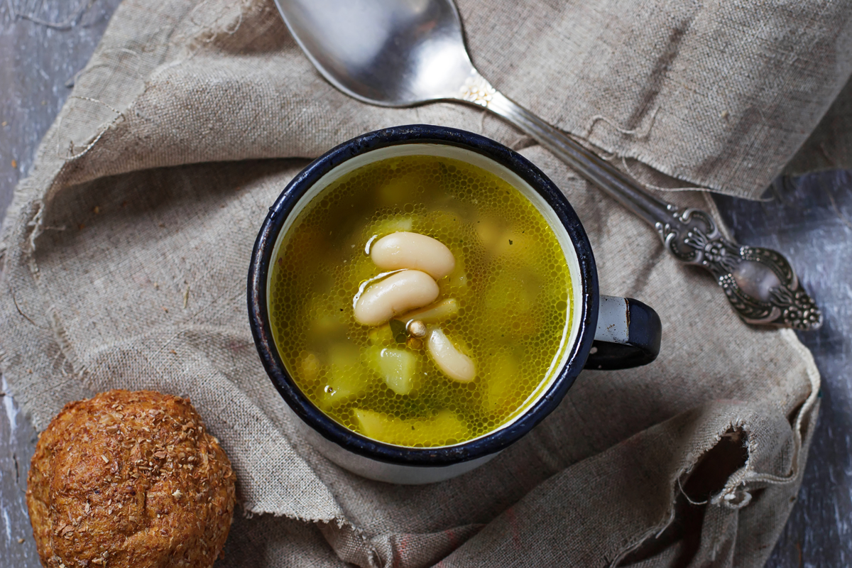 Sopa de verduras y alubias 