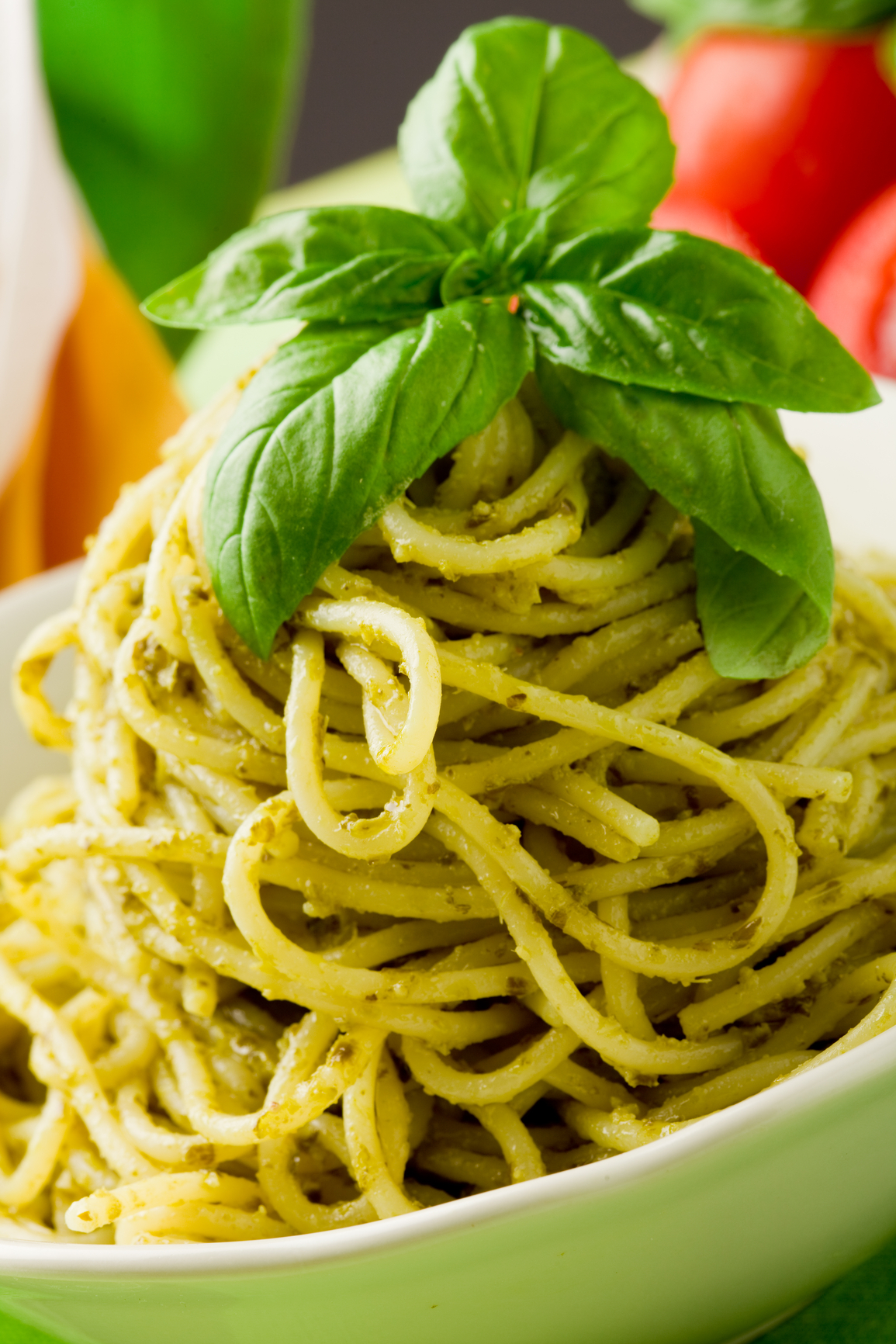 Spaguettis con espinacas y pesto