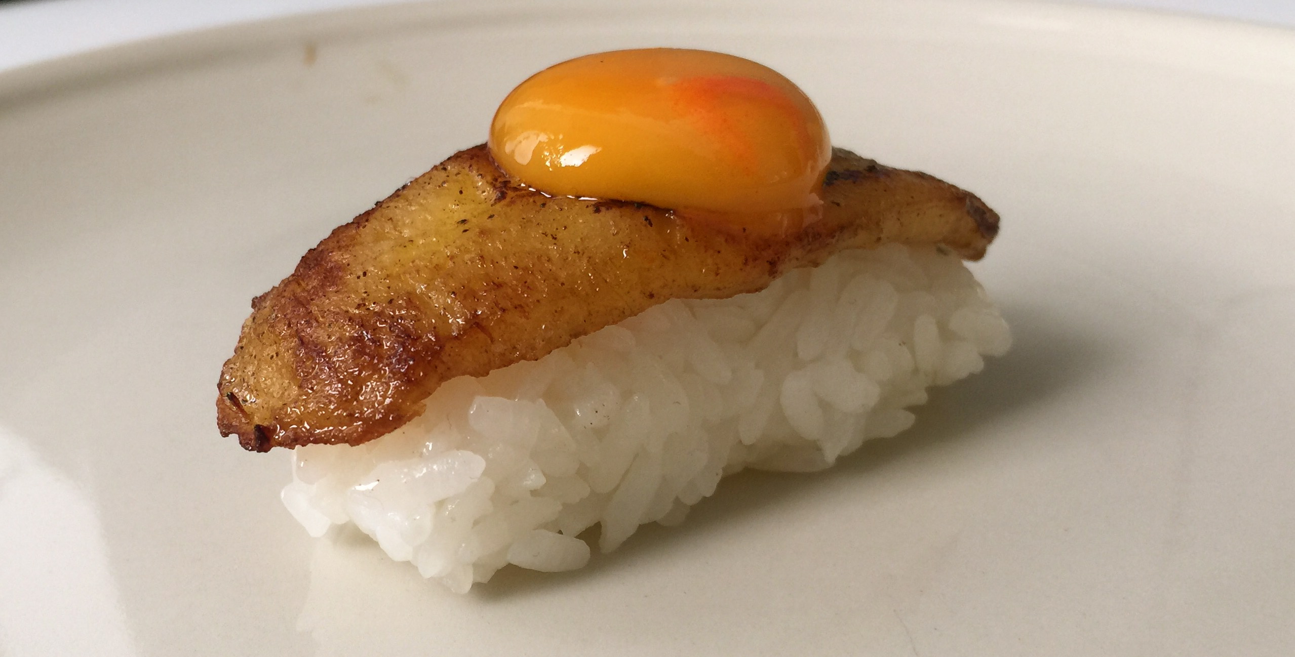 Nigiri de arroz a la cubana