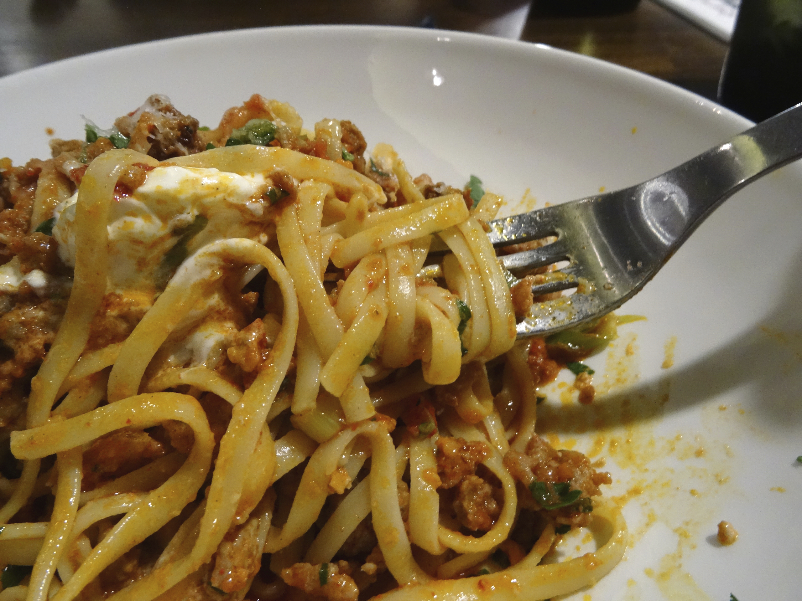 Tagliatelle con boloñesa y mozzarella