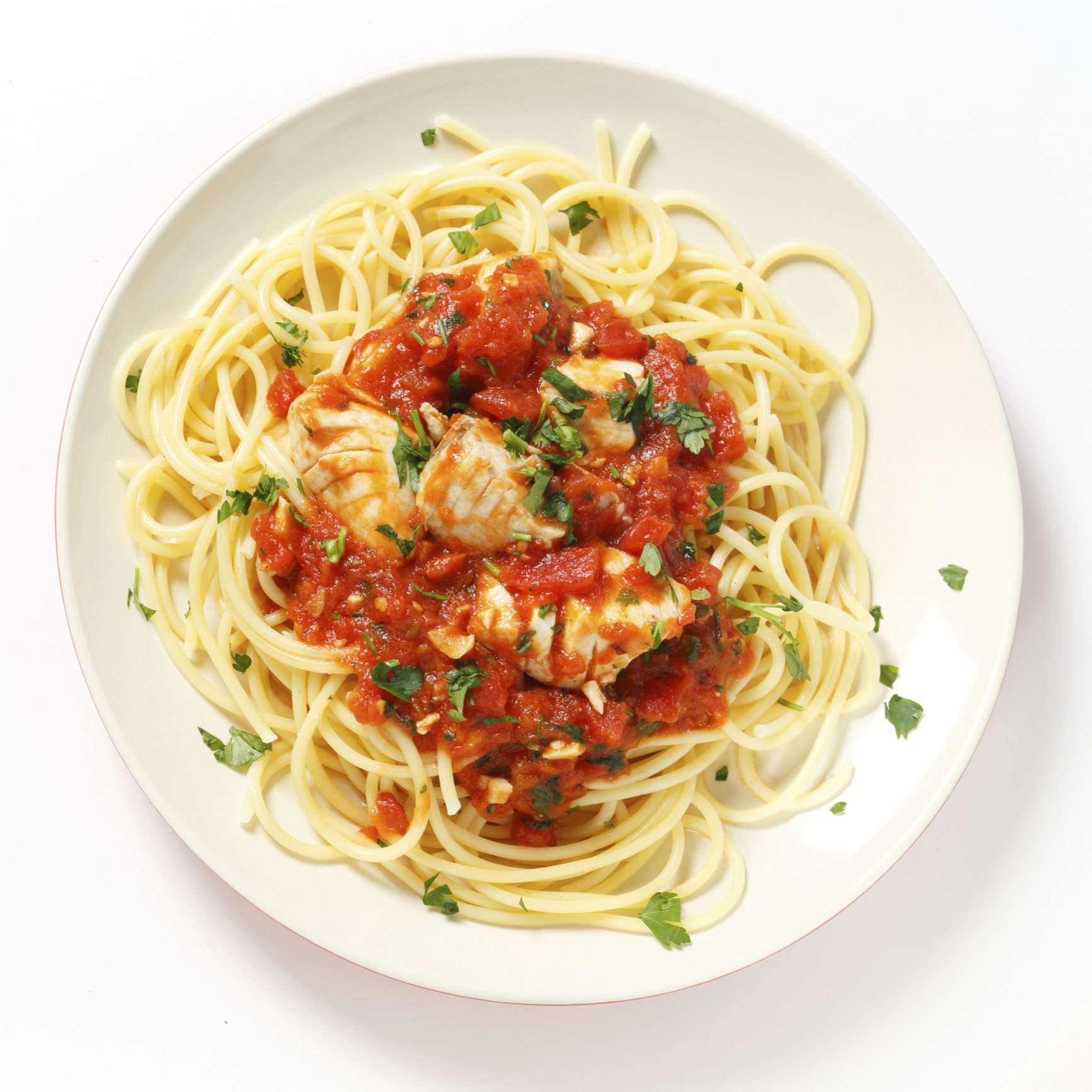 Pasta con tomate y bonito