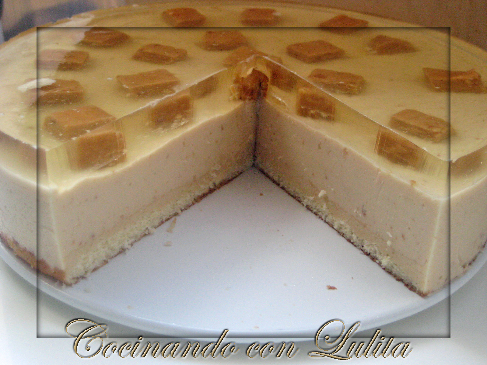 Tarta de cuajado de turrón con gelatina de cava