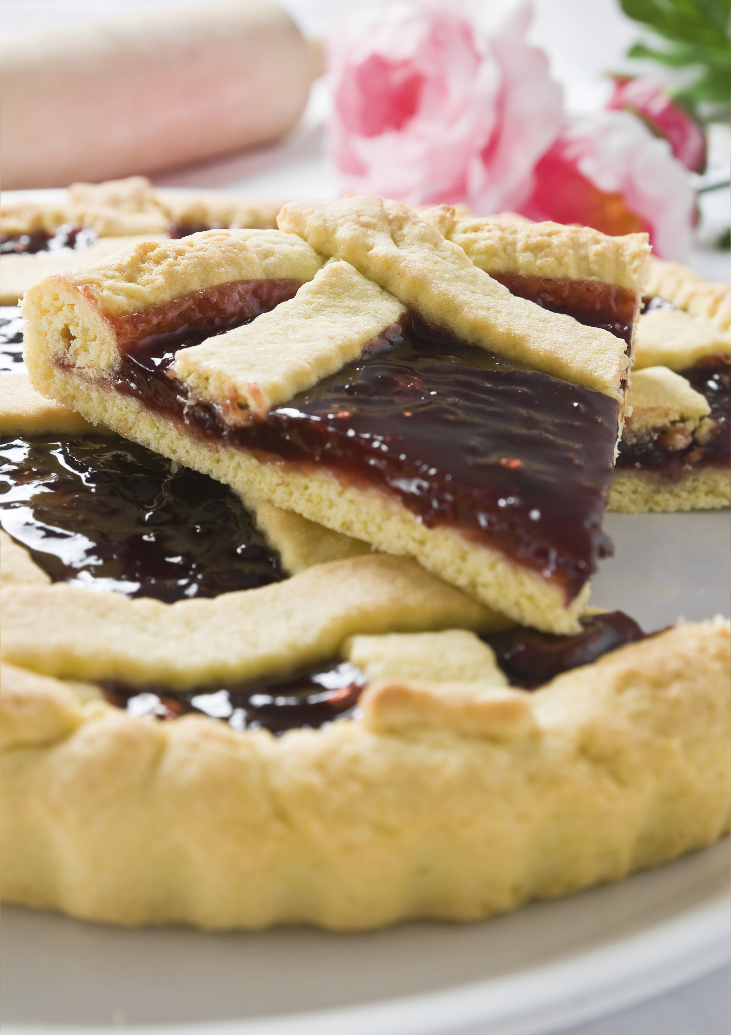 Tarta de almendras y mermelada de fresa
