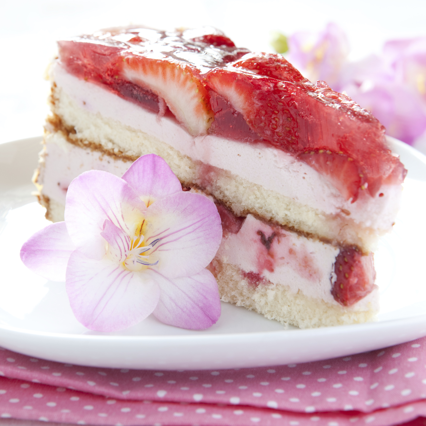 tarta con fresas y crema