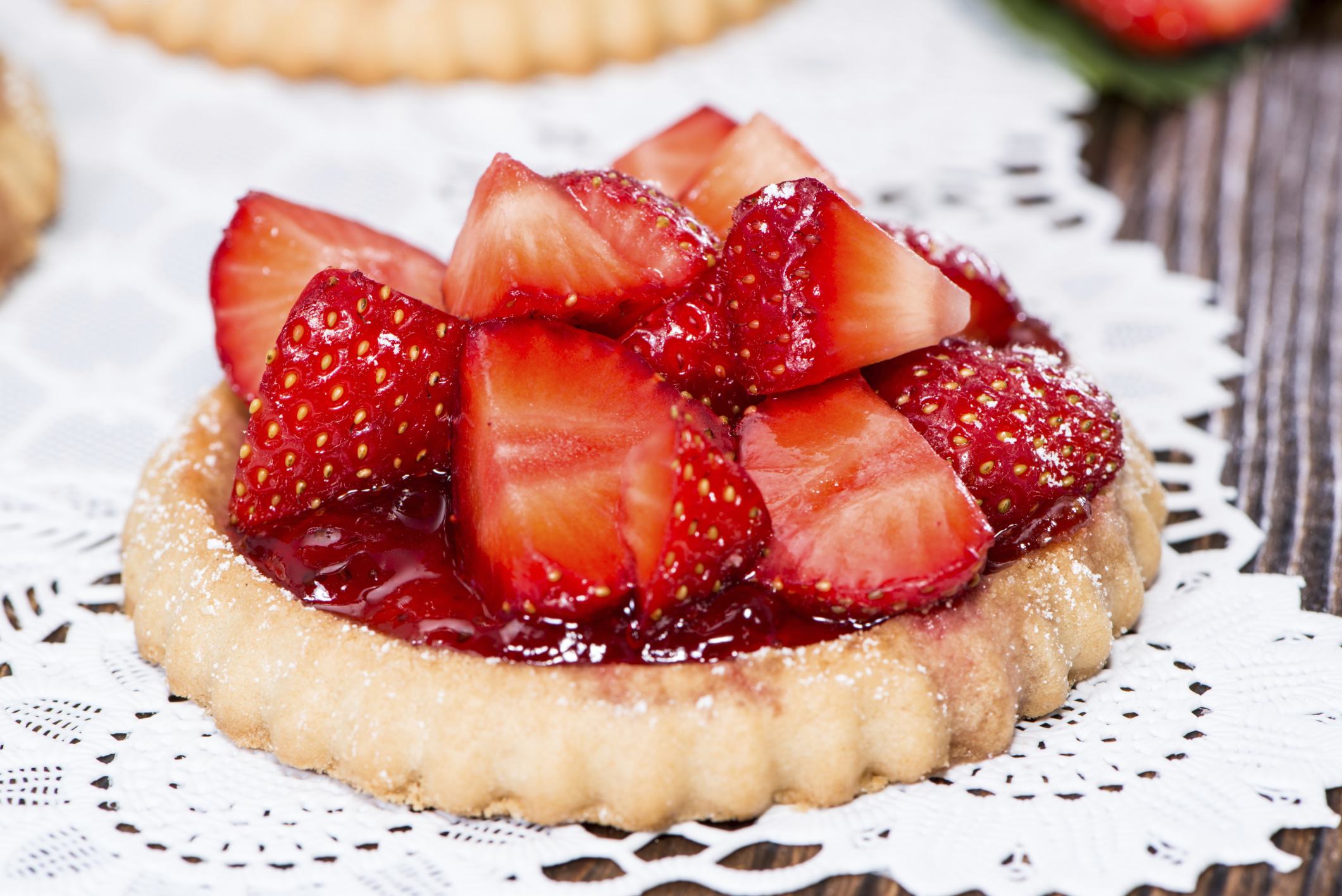 Tartaleta de crema de almendras con fresa