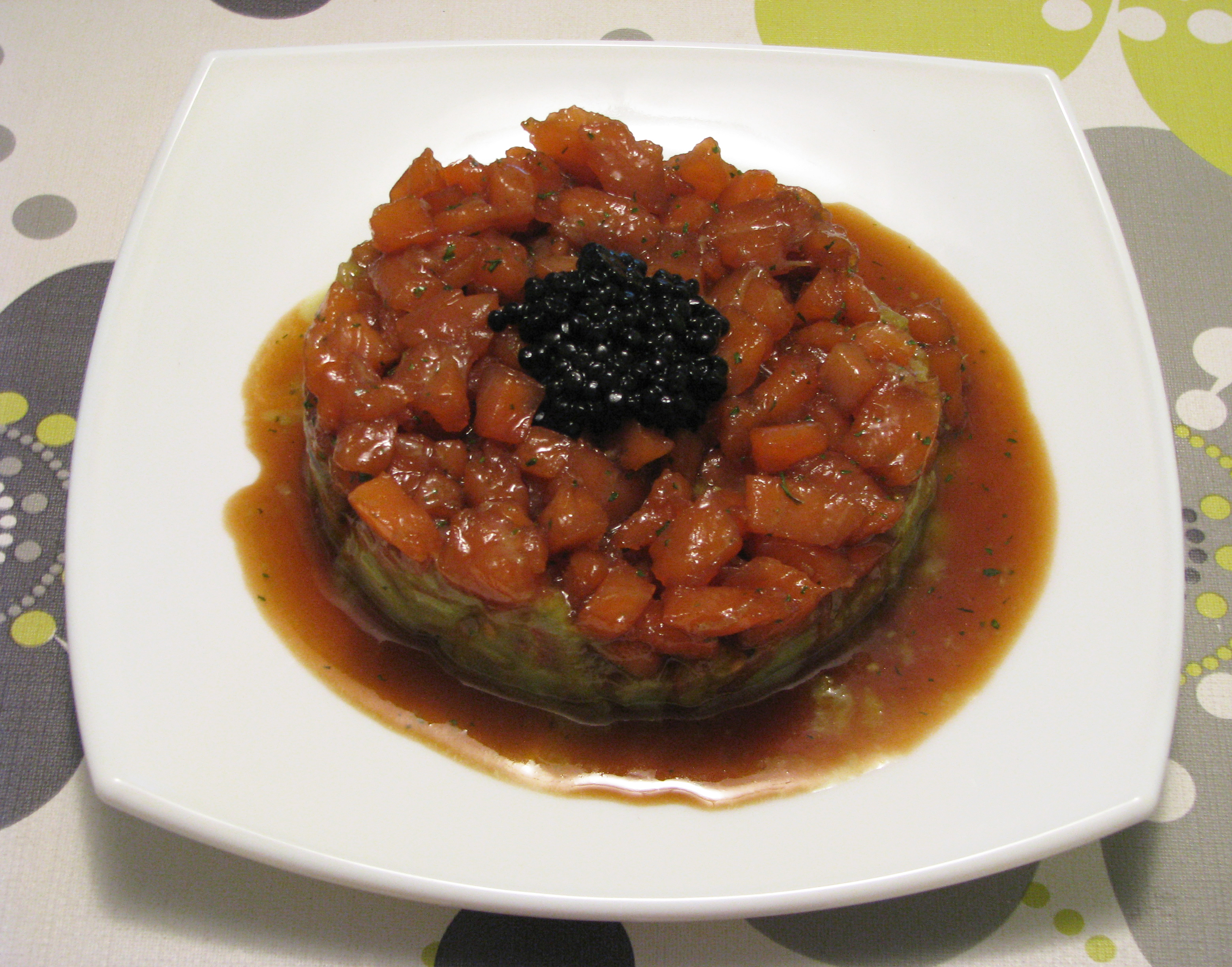 Tartar de salmón con guacamole