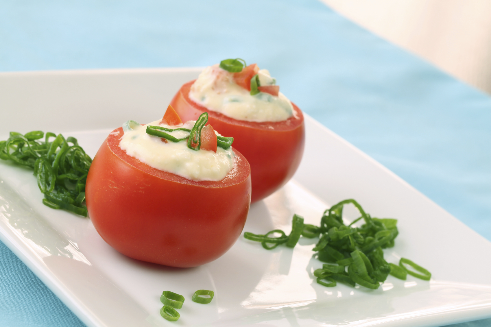 Tomates rellenos fríos