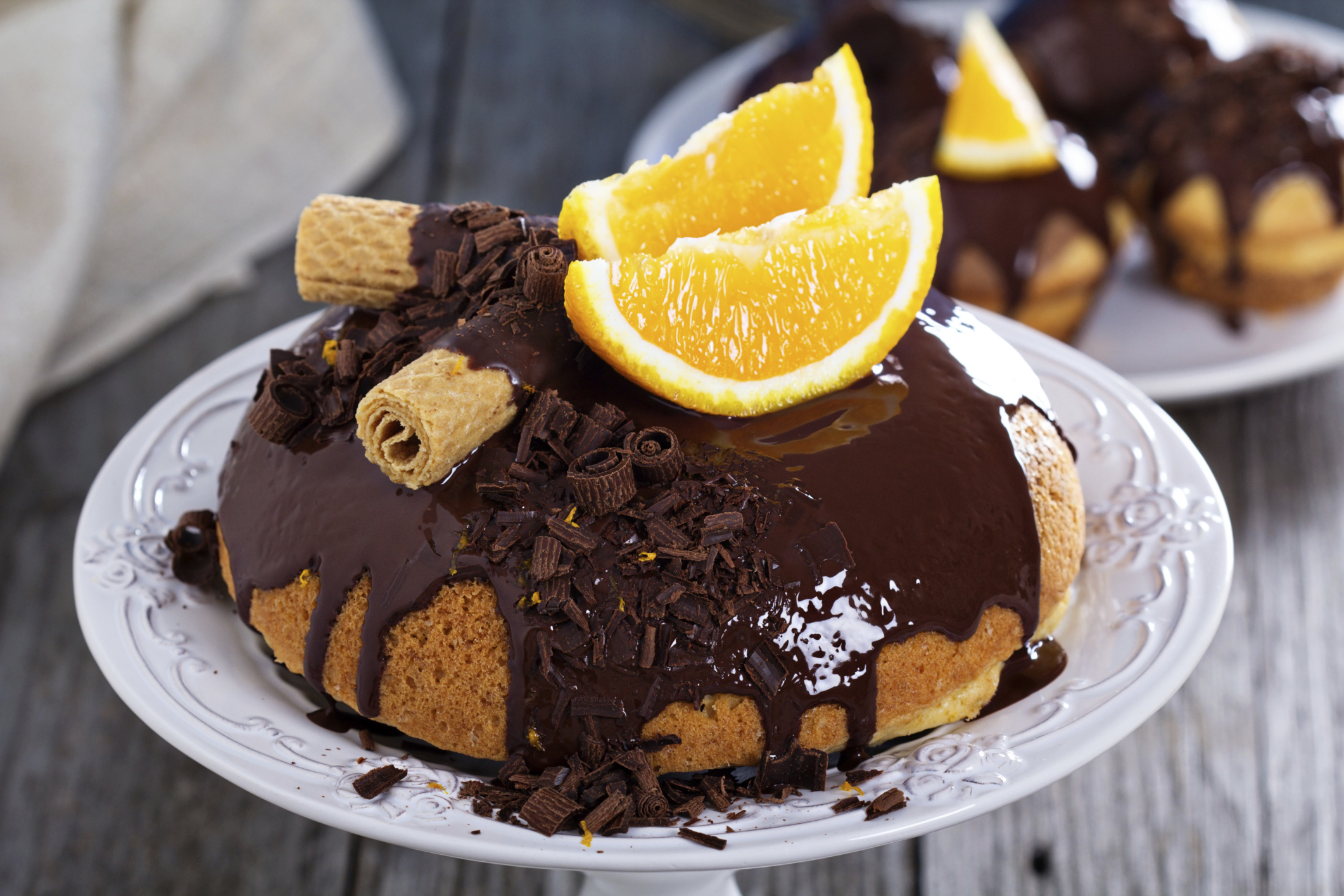 Tarta de naranja con cobertura de chocolate