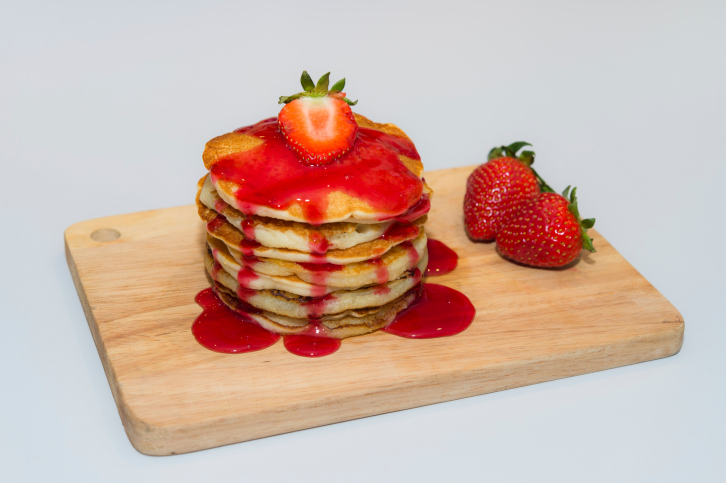 Tortitas con sirope de fresa