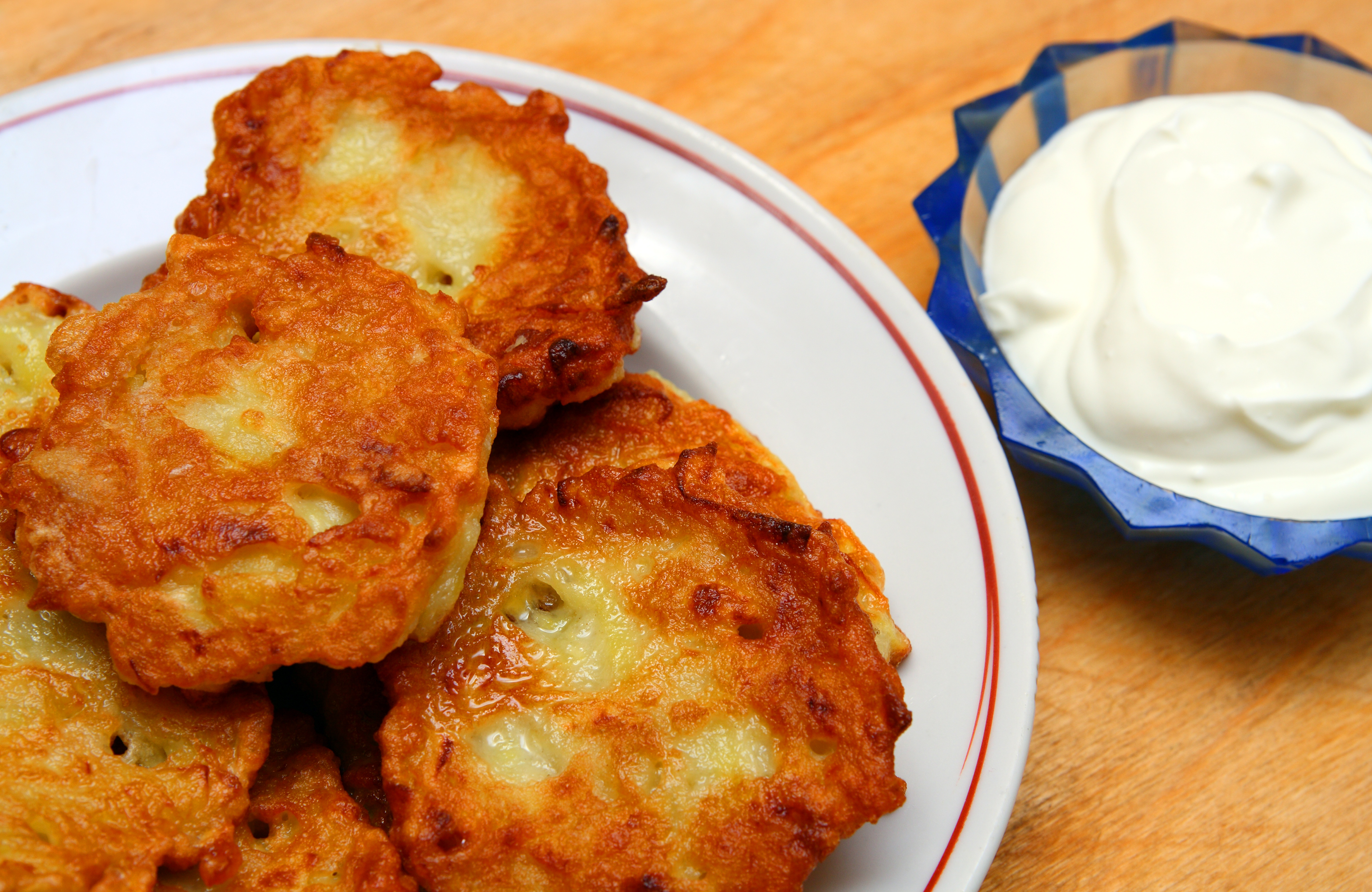 Tortitas de masa con atún y especias