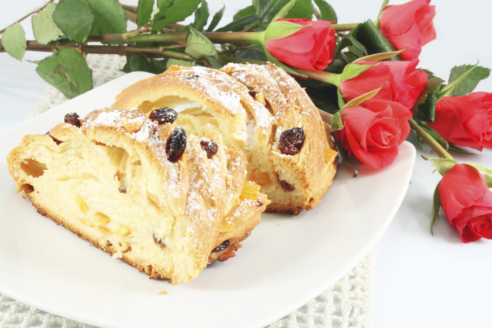 Trenza con crema pastelera y pasas al whisky