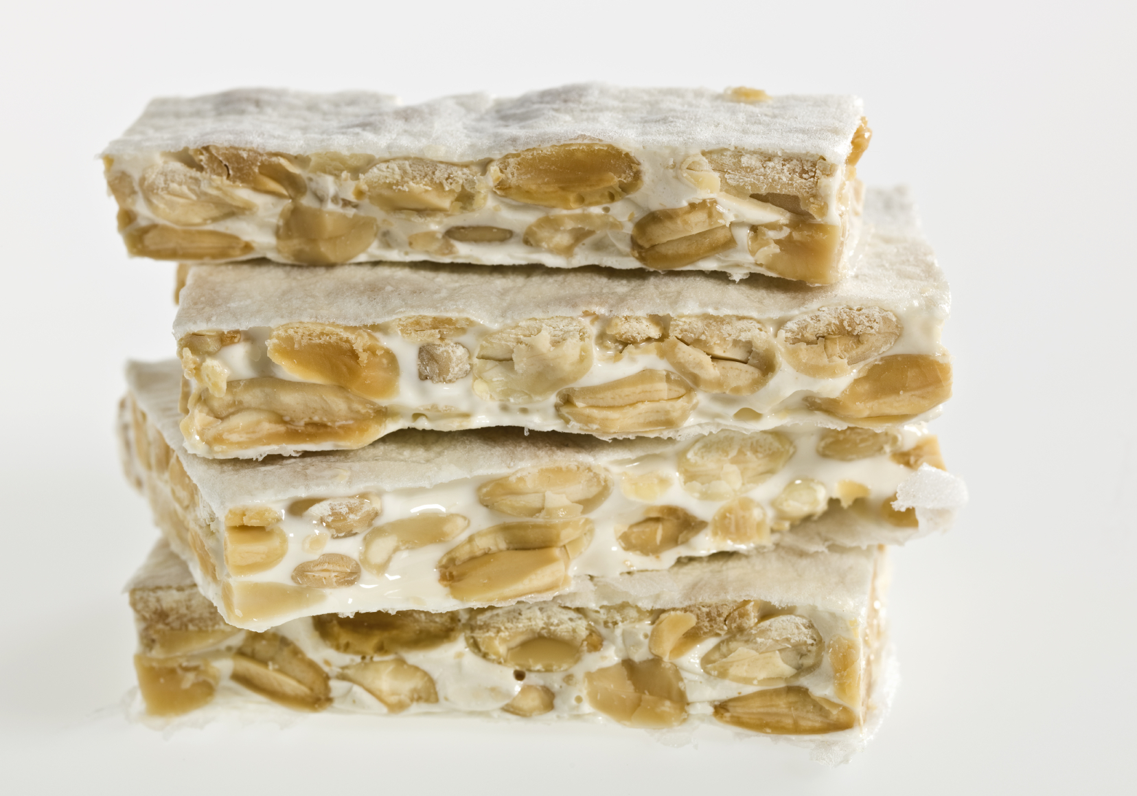 Turrón duro con almendras