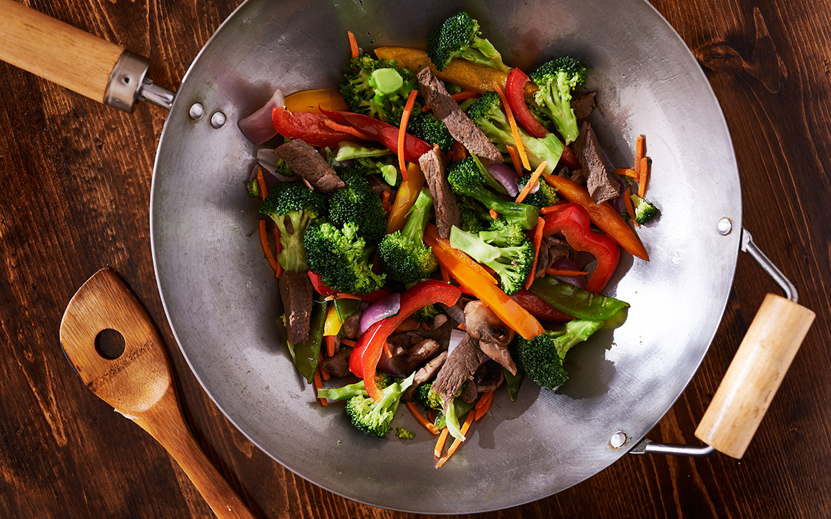 Wok de ternera con setas y verduras