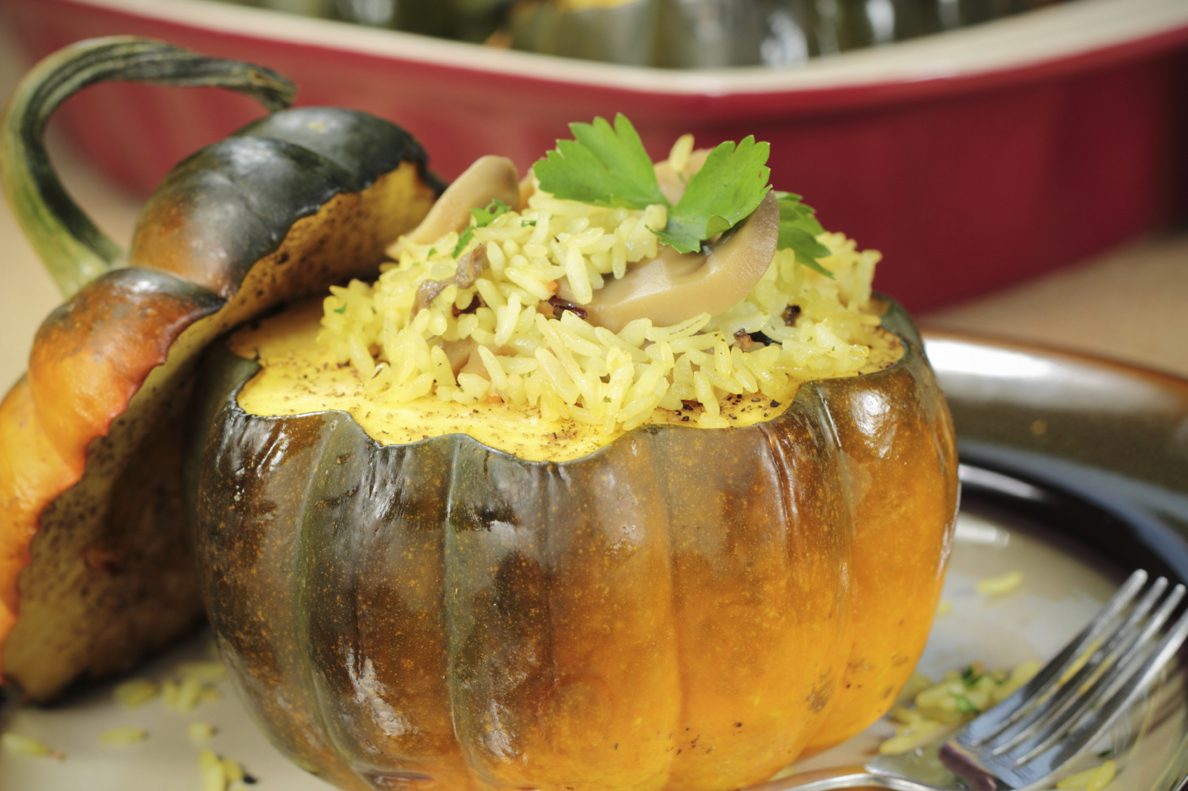 Zapallo italiano relleno con patatas doradas